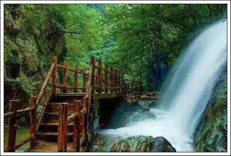 【七律】皖西大裂谷